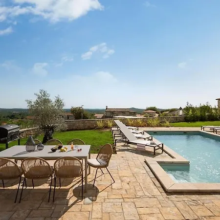 Rustic Reichardia With A Pool In Istria Villa *