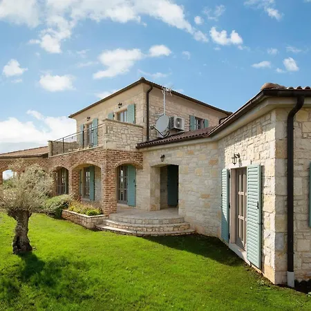 Vila Rustic Reichardia With A Pool In Istria Sveti Lovreč Pazenatički