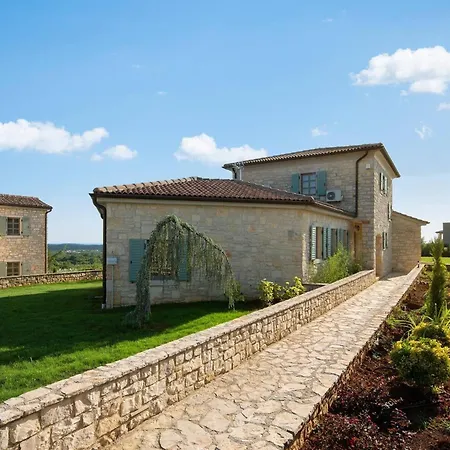 Vila Rustic Reichardia With A Pool In Istria Sveti Lovreč Pazenatički